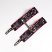 Черные кожаные оковы с розовой строчкой - Crazy Handmade - купить с доставкой в Нальчике Черные кожаные оковы с розовой строчкой - Crazy Handmade - купить с доставкой в Нальчике