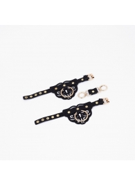 Черные кожаные наручники с клепками, кольцами и золотистой фурнитурой - Crazy Handmade - купить с доставкой в Нальчике