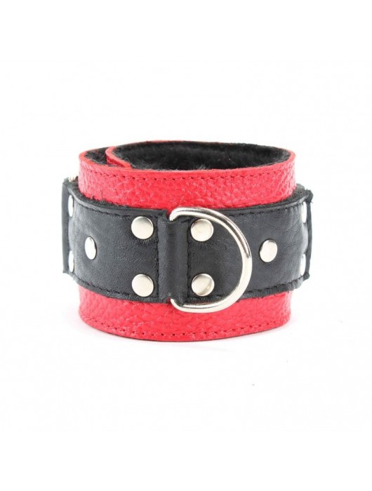 Красно-чёрные кожаные наручники с меховым подкладом - БДСМ Арсенал - купить с доставкой в Нальчике